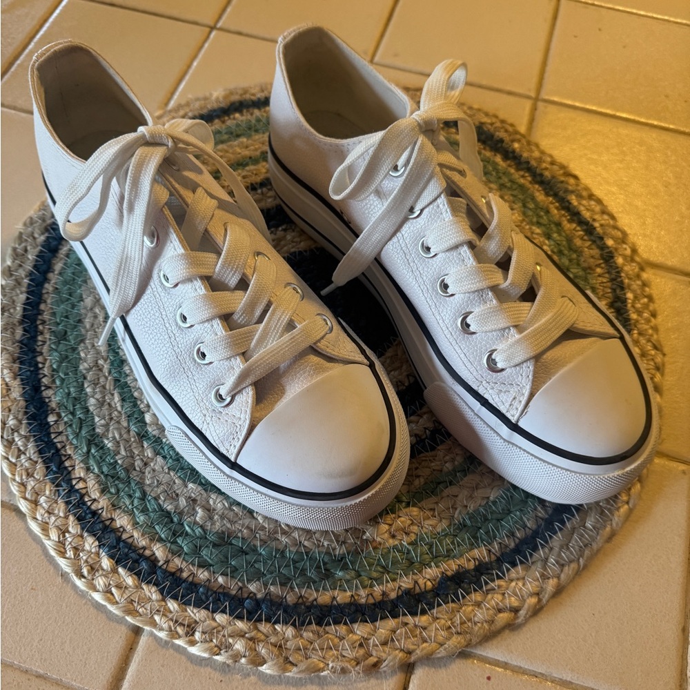 White Platform PU Leather Sneakers